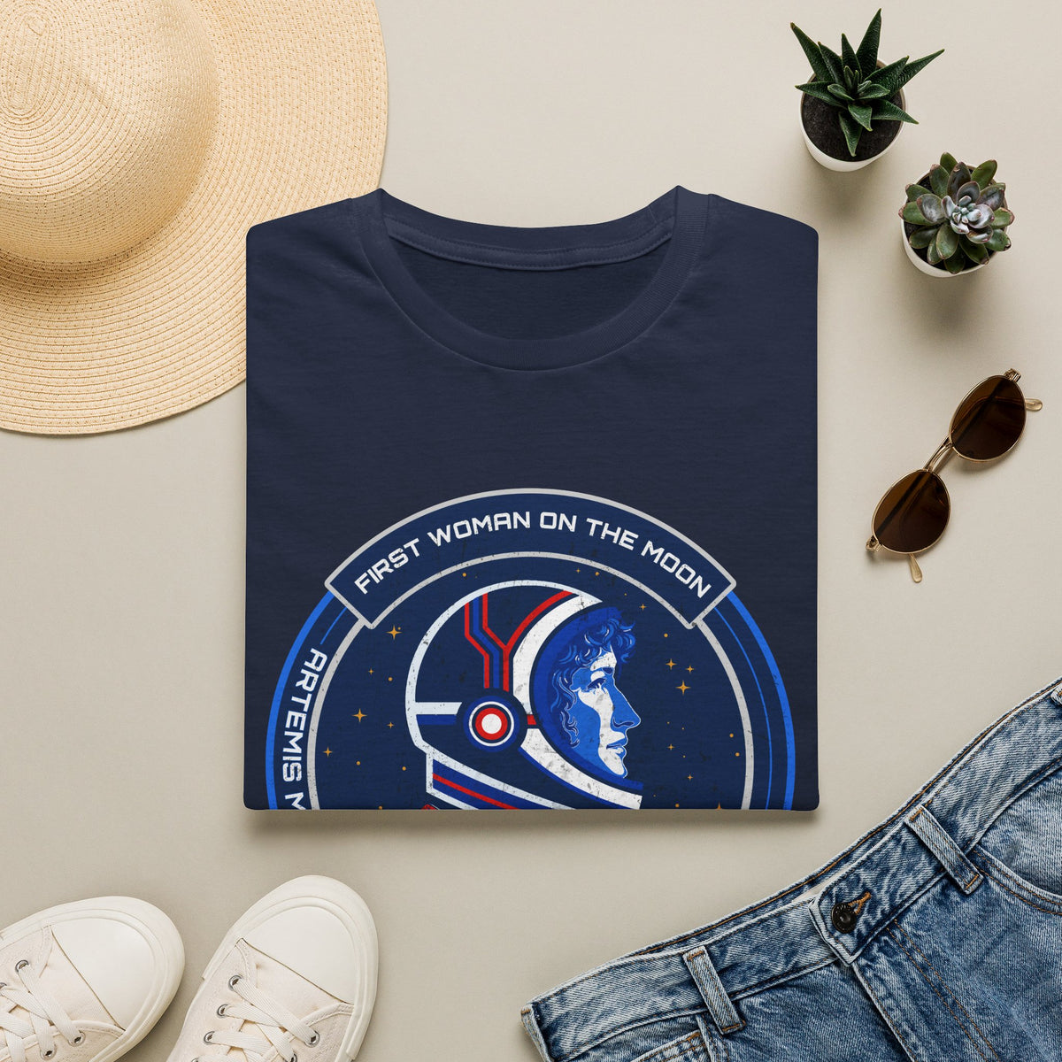 Christina H. Koch: First Woman On The Moon (Artemis Mission) T-Shirt