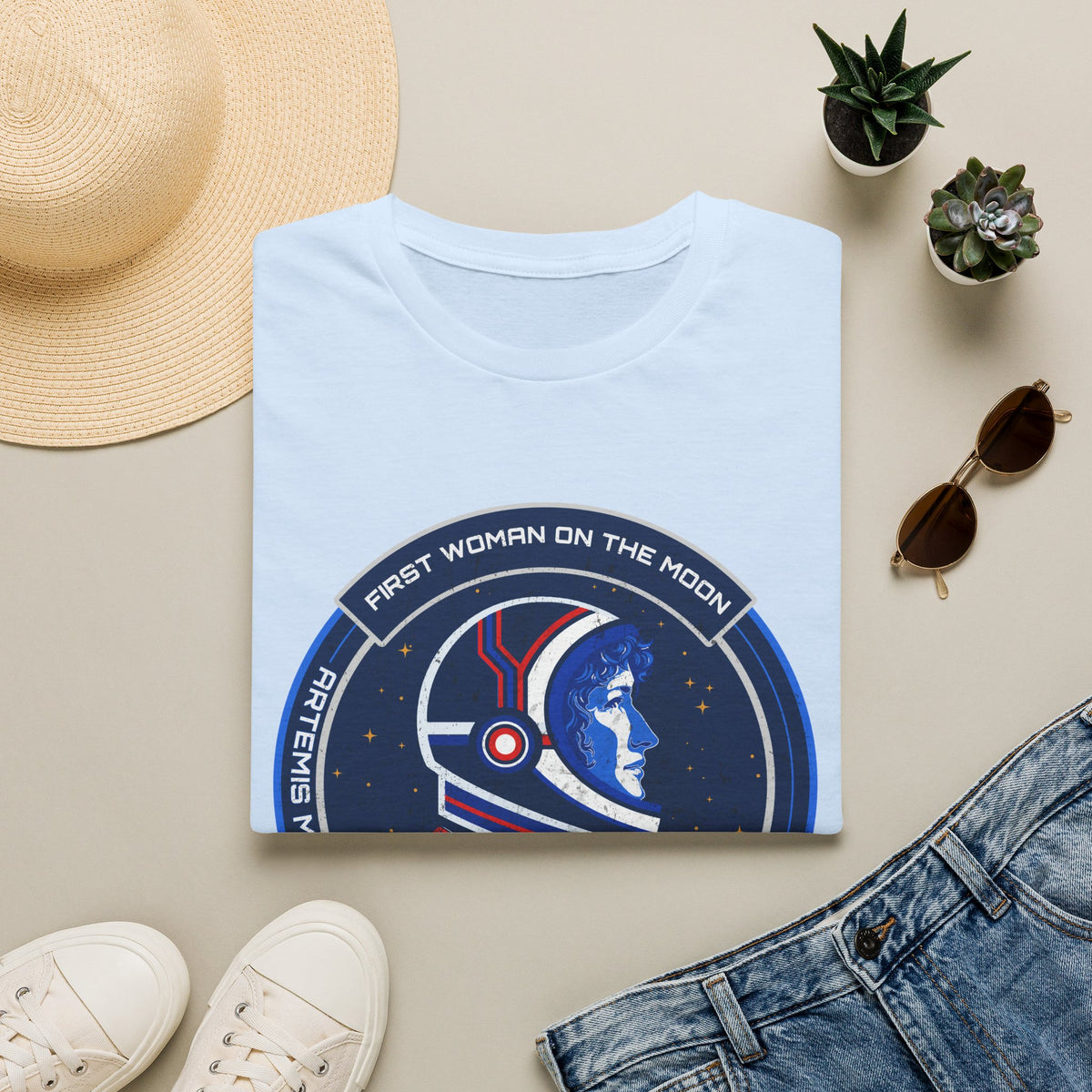 Christina H. Koch: First Woman On The Moon (Artemis Mission) T-Shirt
