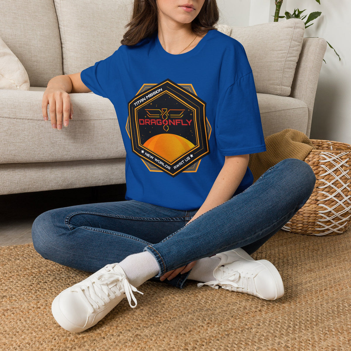 Dragonfly: Titan Mission. New Worlds Await Us T-Shirt