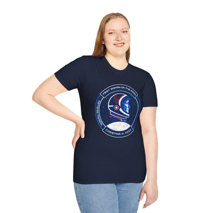 Christina H. Koch: First Woman On The Moon (Artemis Mission) T-Shirt