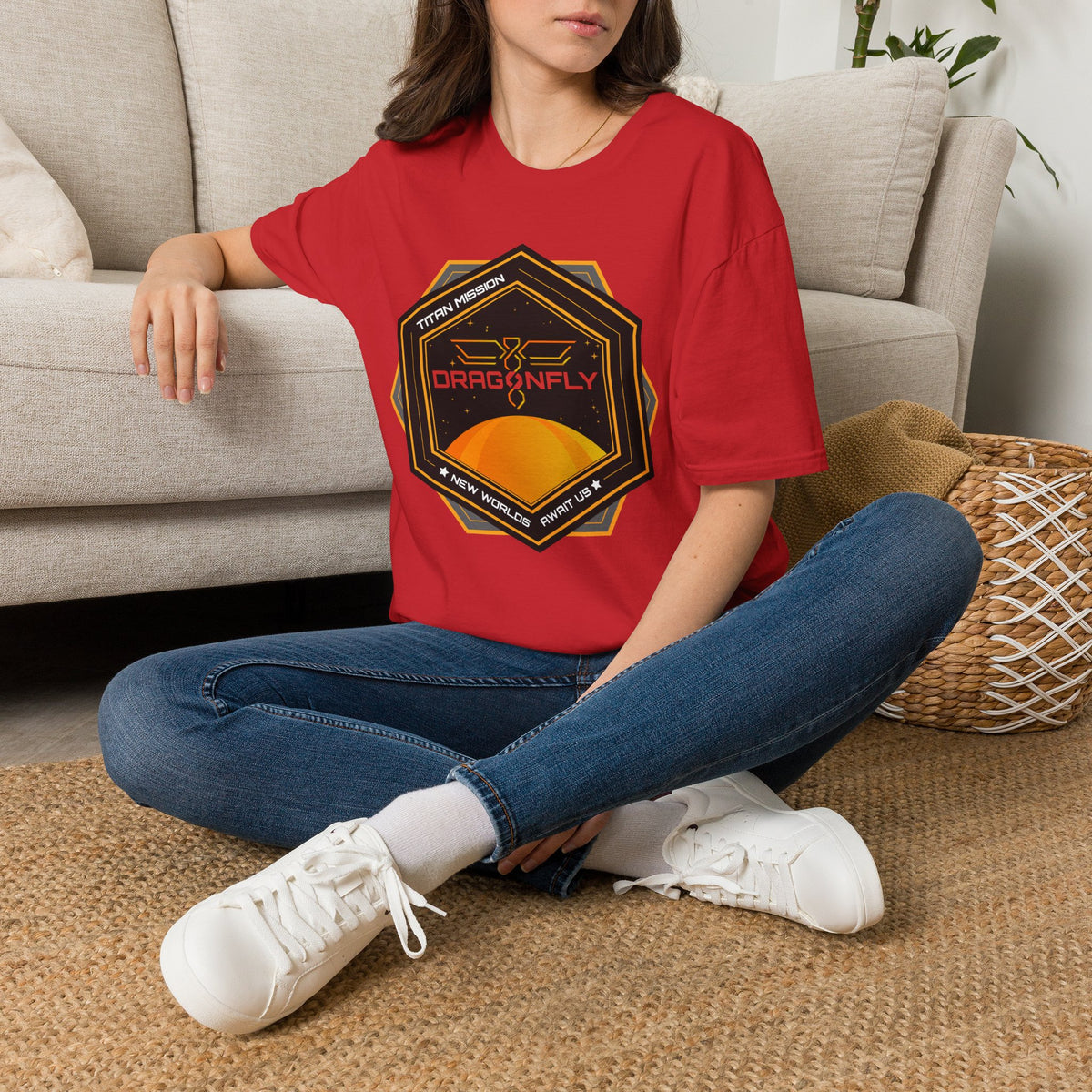 Dragonfly: Titan Mission. New Worlds Await Us T-Shirt