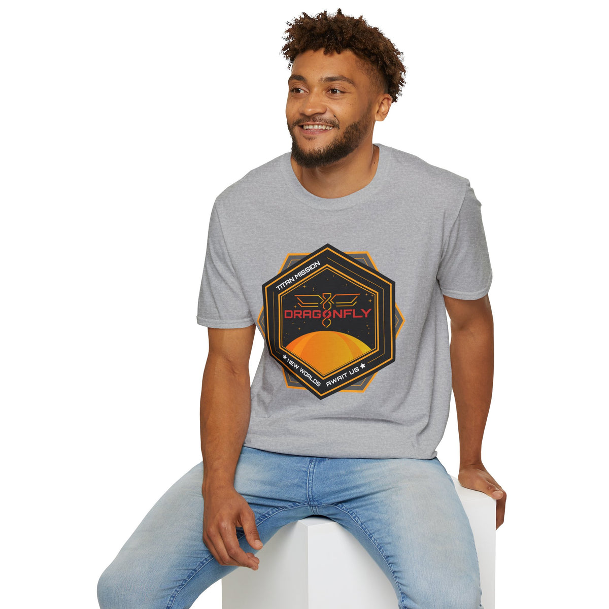 Dragonfly: Titan Mission. New Worlds Await Us T-Shirt