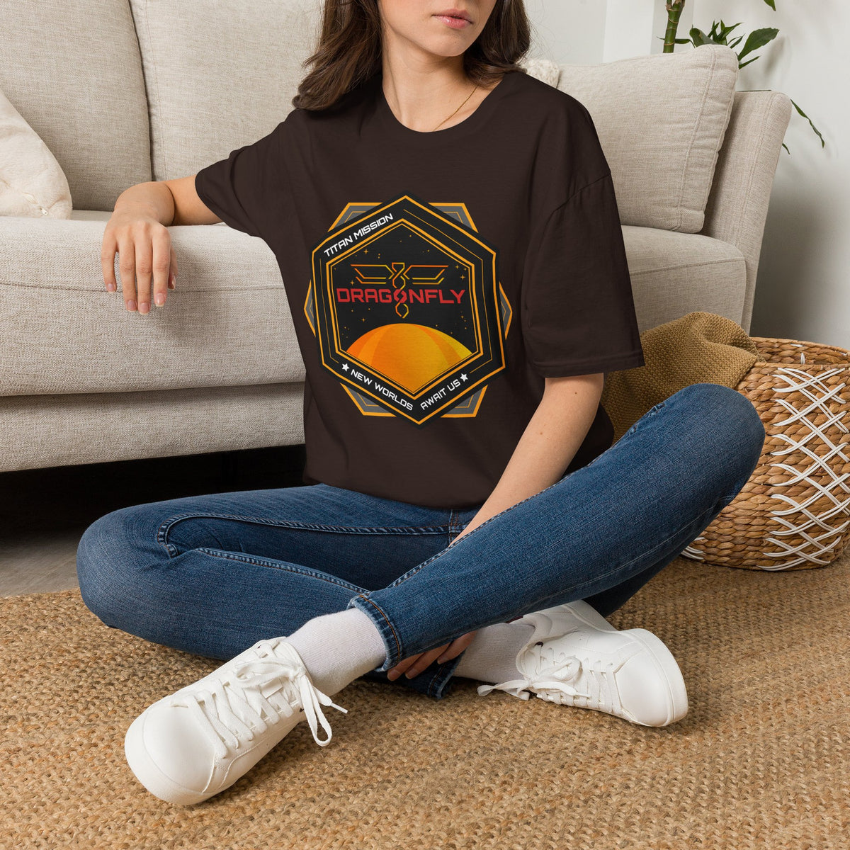 Dragonfly: Titan Mission. New Worlds Await Us T-Shirt